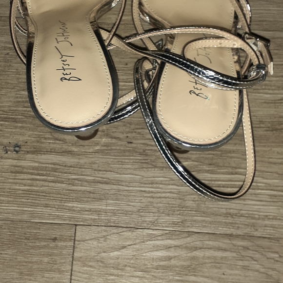 Shoes - Picture 3 of 3